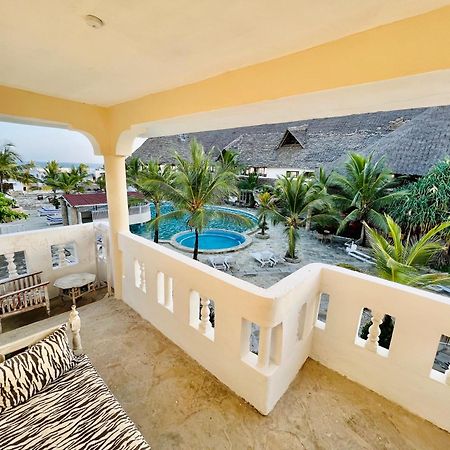 Jacaranda Beach Resort Watamu Exterior photo