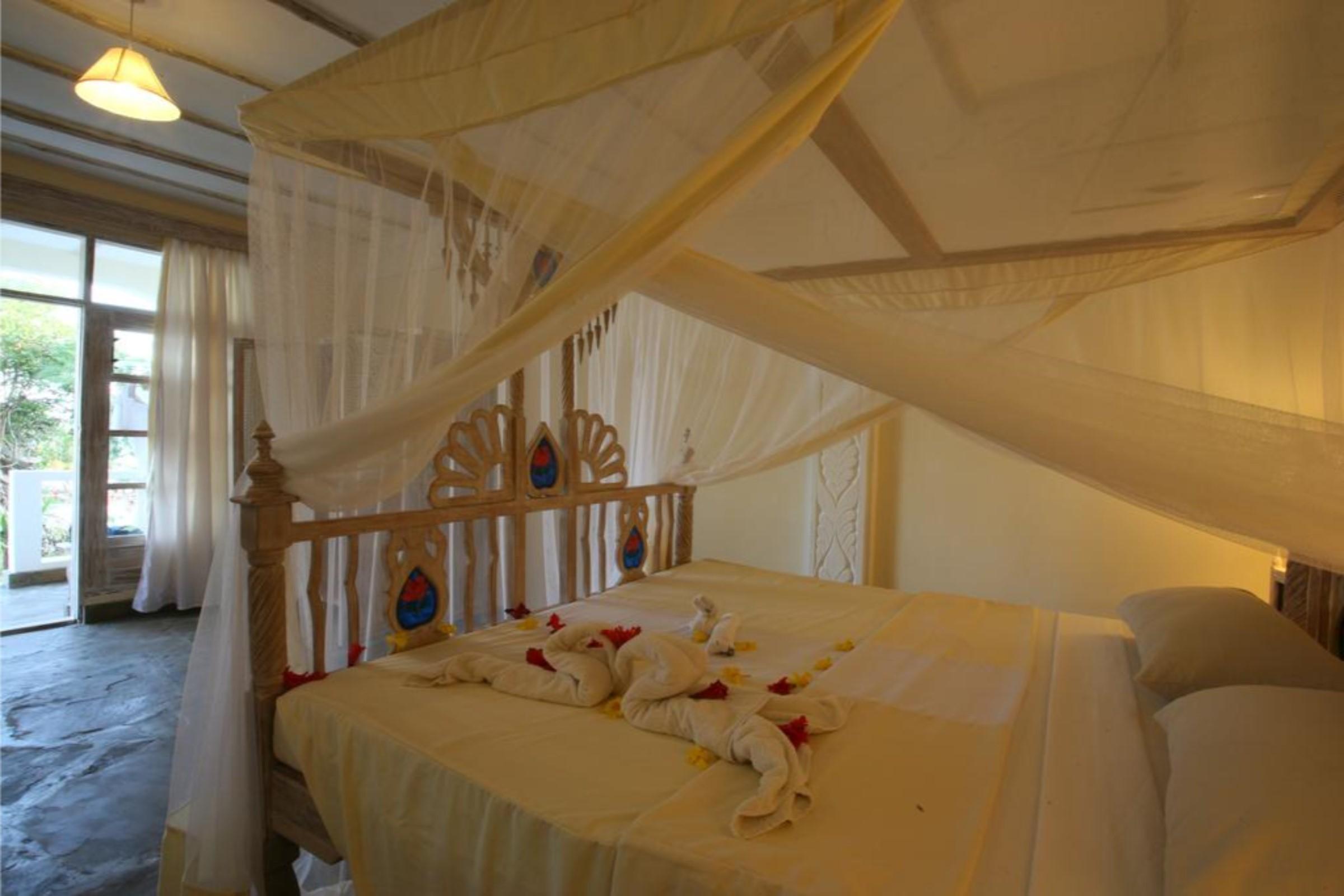 Jacaranda Beach Resort Watamu Exterior photo