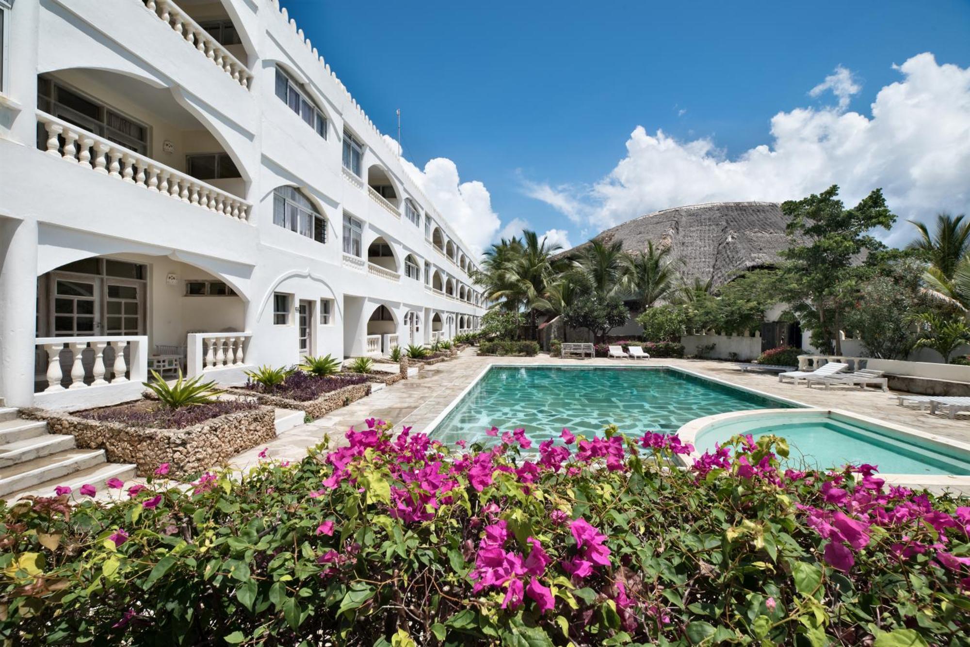 Jacaranda Beach Resort Watamu Exterior photo
