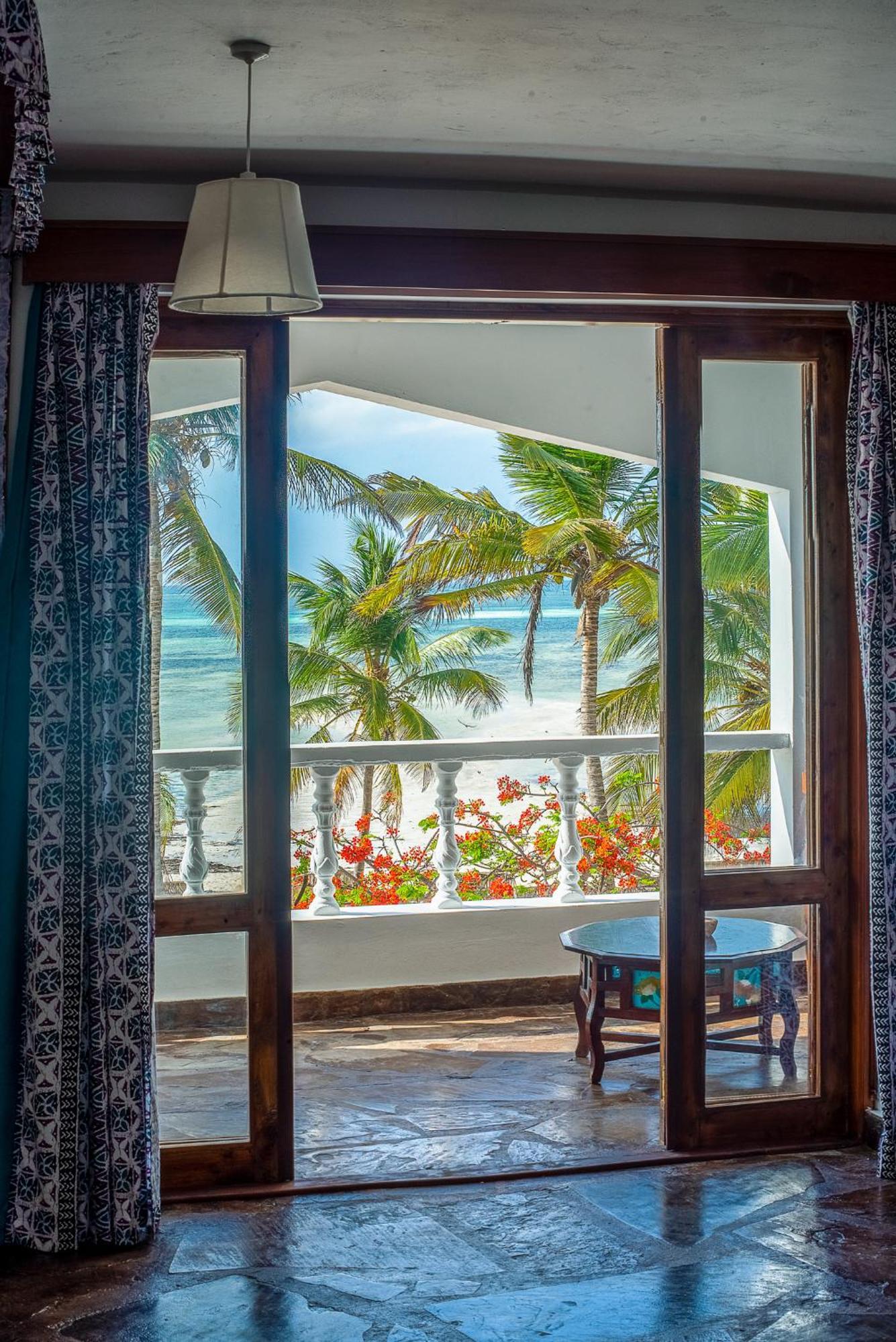 Jacaranda Beach Resort Watamu Exterior photo