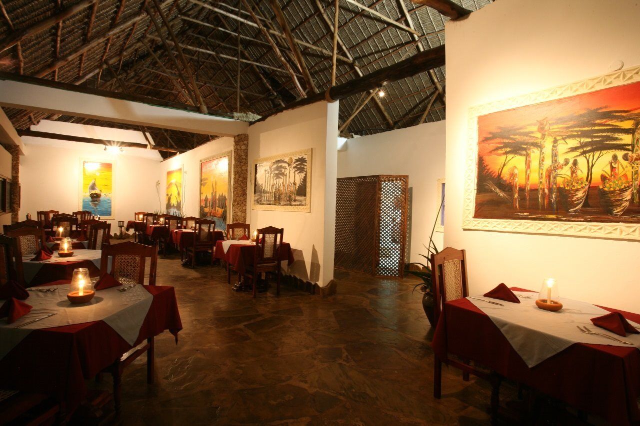 Jacaranda Beach Resort Watamu Exterior photo