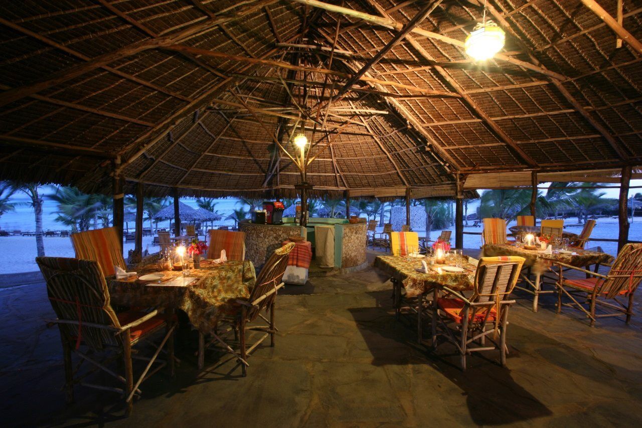 Jacaranda Beach Resort Watamu Exterior photo