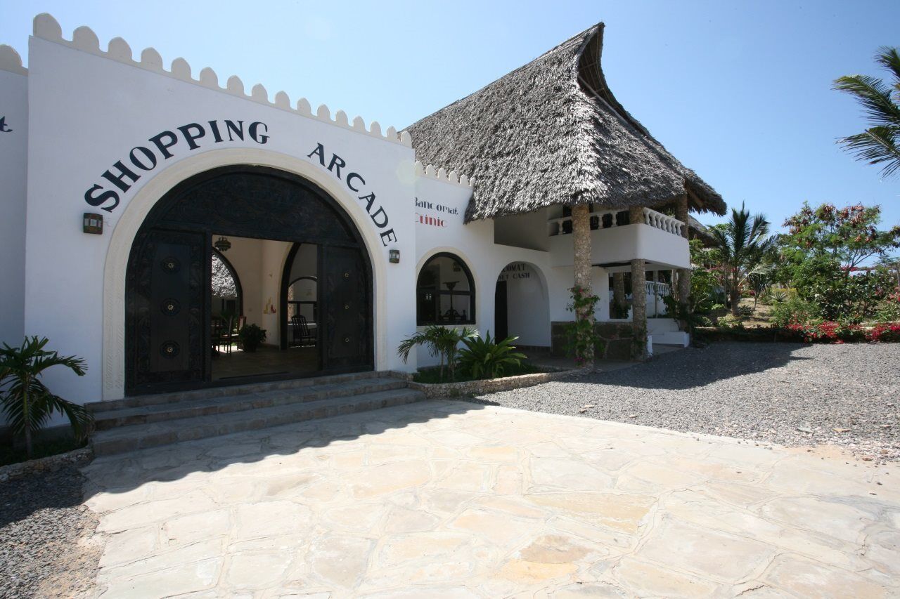 Jacaranda Beach Resort Watamu Exterior photo