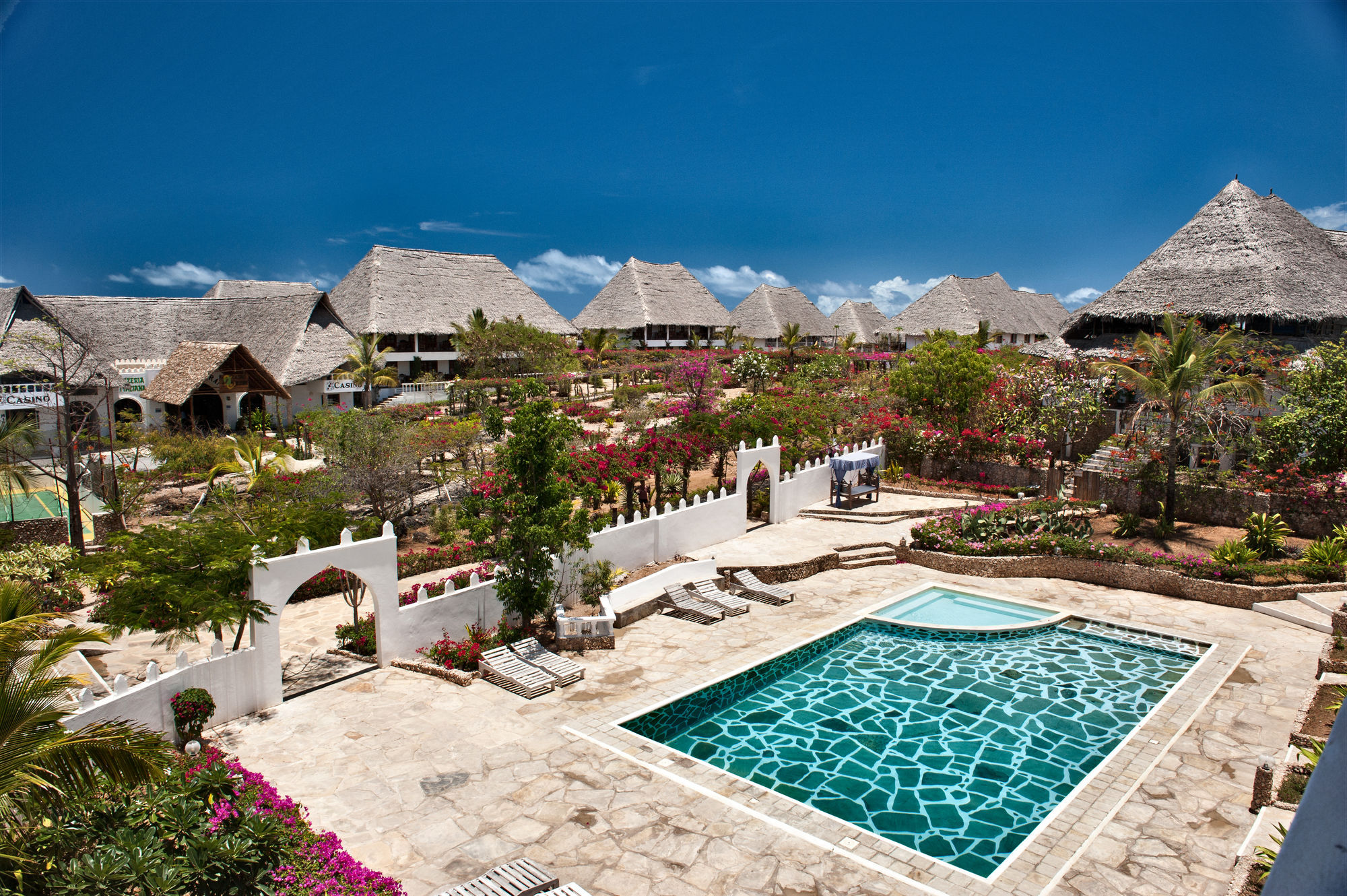 Jacaranda Beach Resort Watamu Exterior photo